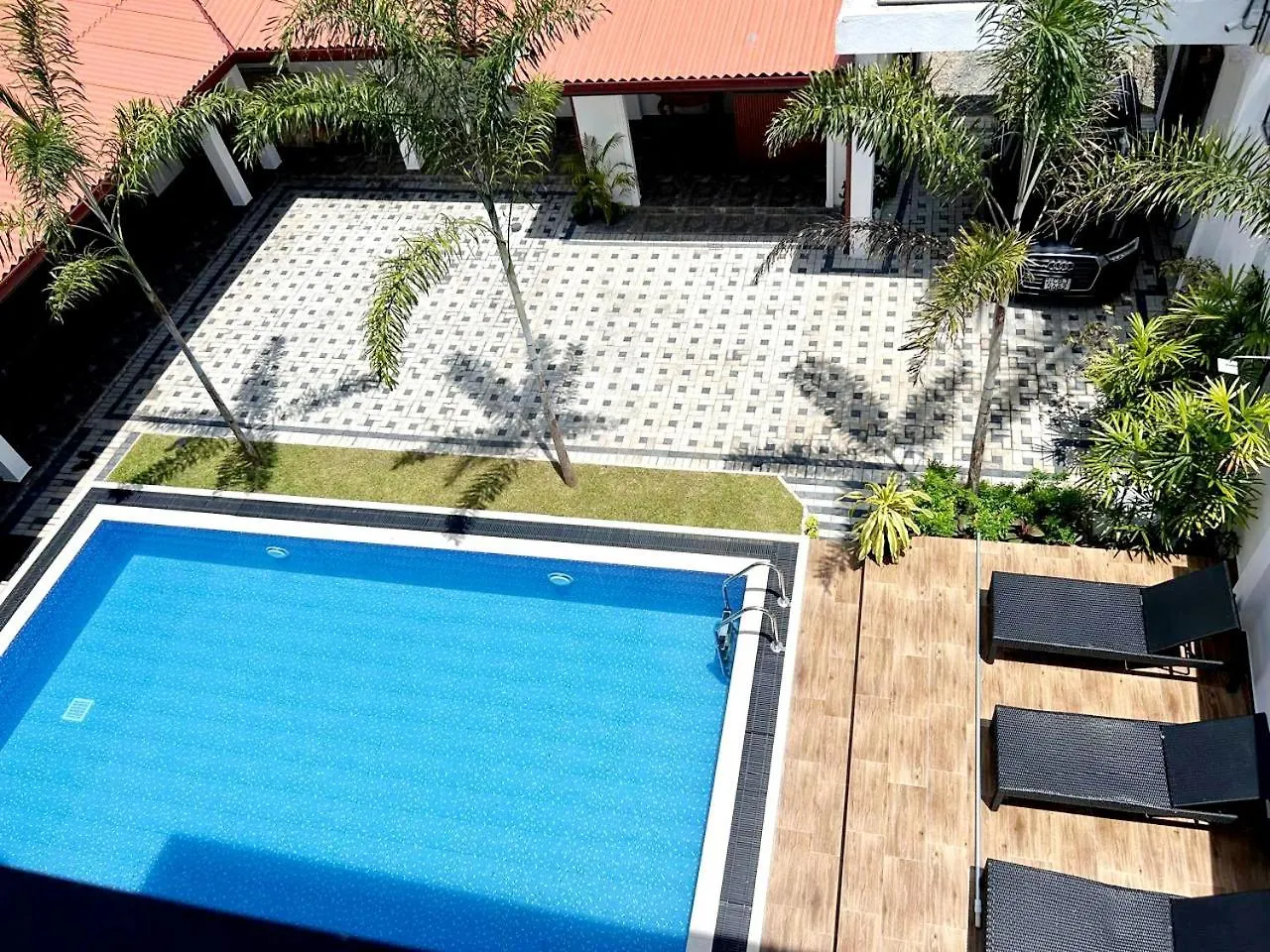 Sunny Bay Hotel Negombo