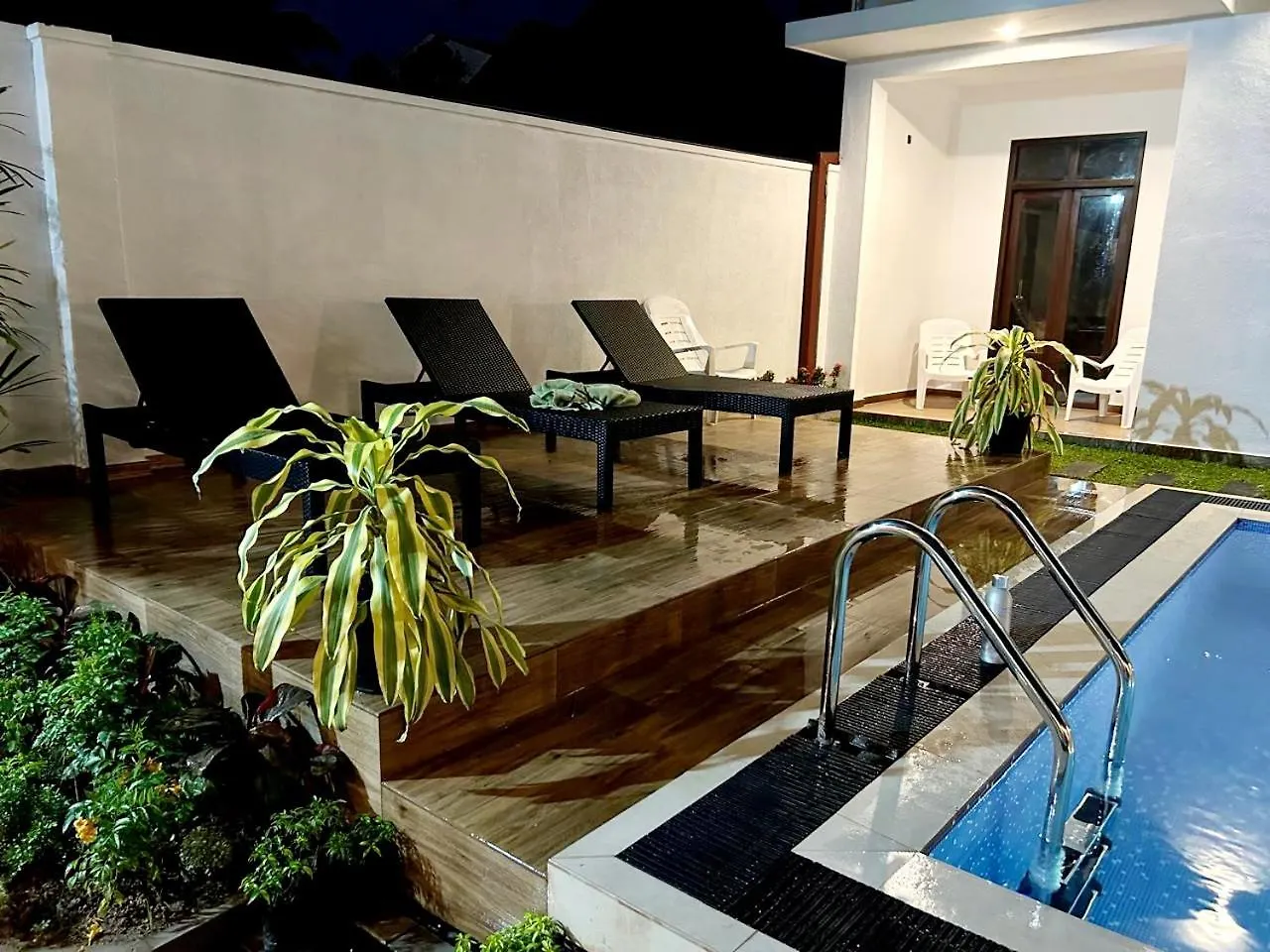 Sunny Bay Hotel Negombo 0*,