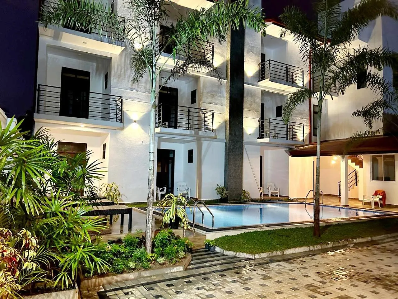 Sunny Bay Hotel Negombo