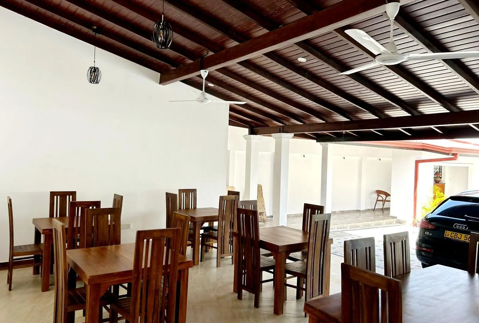 Sunny Bay Hotel Negombo